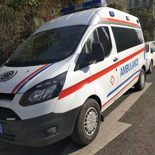 突泉品质救护车出租,为您的健康出行负责