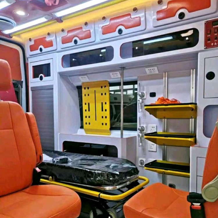 突泉长途救护车护送病人租赁价格